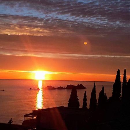 Best4You Apartment - sea view - 70 m2 - 2 bedrooms Dubrovnik Buitenkant foto